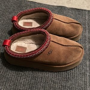UGG tazz